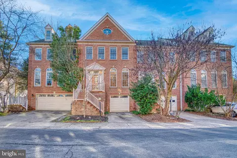 4 Cherry Blossom Ct, North Potomac, MD 20878