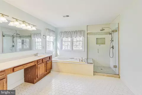 Bath - 14008 Wagon Way, Silver Spring, MD 20906 photo 8 of 8
