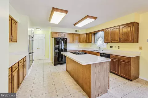 Kitchen - 14008 Wagon Way, Silver Spring, MD 20906 photo 4 of 8