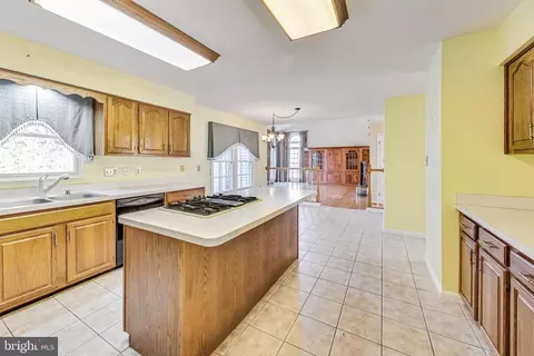 Kitchen - 14008 Wagon Way, Silver Spring, MD 20906 photo 6 of 8