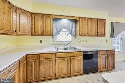 Kitchen - 14008 Wagon Way, Silver Spring, MD 20906 photo 5 of 8