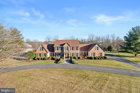 14 Foxlair Ct, Gaithersburg, MD 20882