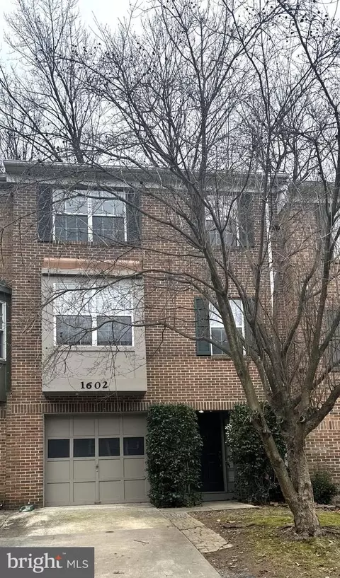 1602 Tanyard Hill Rd, Gaithersburg, MD 20879