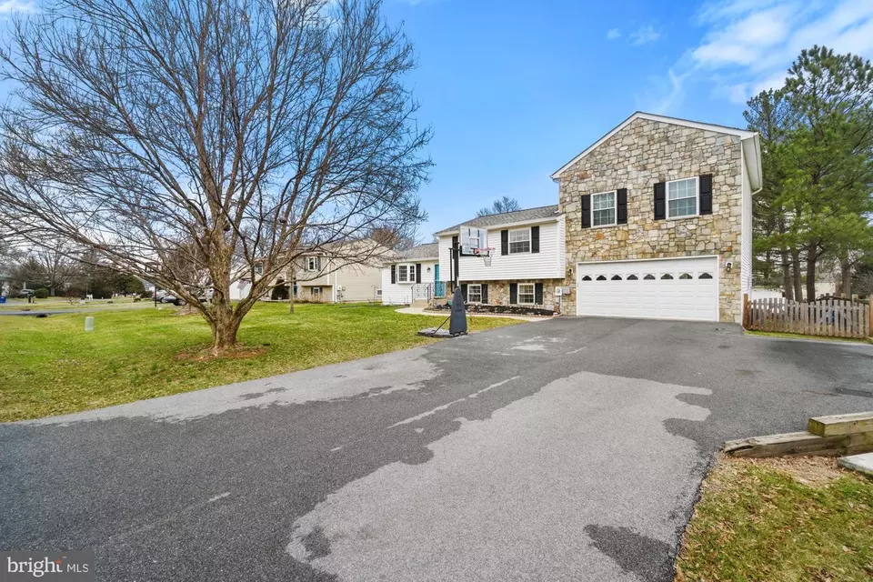  17313 Whitaker Rd, Poolesville, MD 20837 photo 3