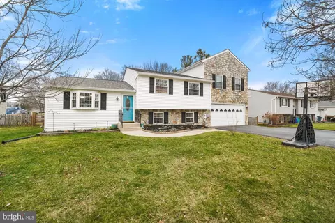 17313 Whitaker Rd, Poolesville, MD 20837 photo 2