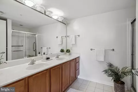 Bath - 7915 Eastern Ave #908, Silver Spring, MD 20910 photo 1 of 4