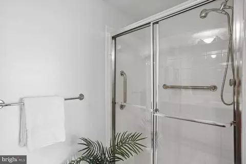 Bath - 7915 Eastern Ave #908, Silver Spring, MD 20910 photo 2 of 4