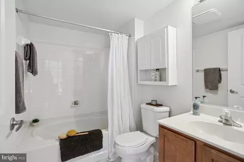 Bath - 7915 Eastern Ave #908, Silver Spring, MD 20910 photo 4 of 4