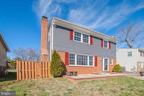 18027 Snow Creek Dr, Gaithersburg, MD 20877