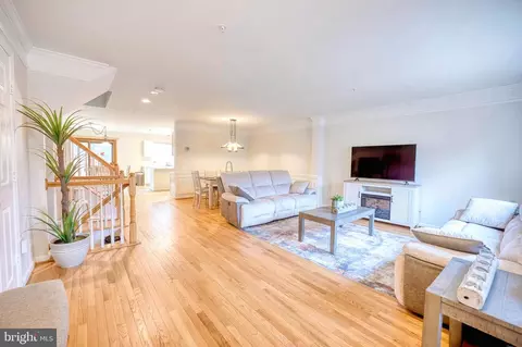 1804 Carters Grove Dr, Silver Spring, MD 20904 photo 4