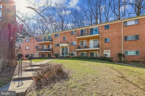 10600 Kenilworth Ave #203, Bethesda, MD 20814
