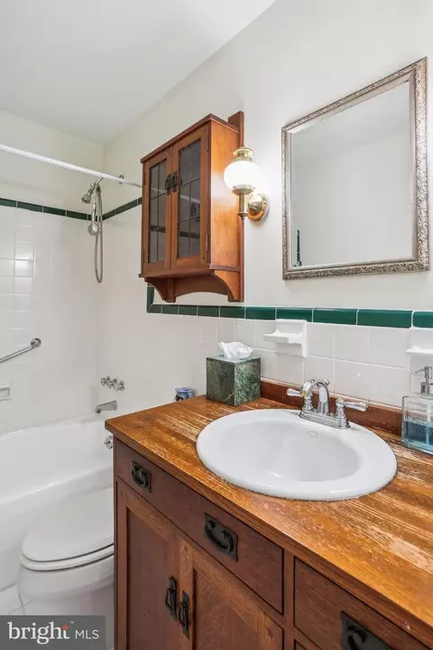 Bath - 1117 Notley Rd, Silver Spring, MD 20904 photo 1 of 4