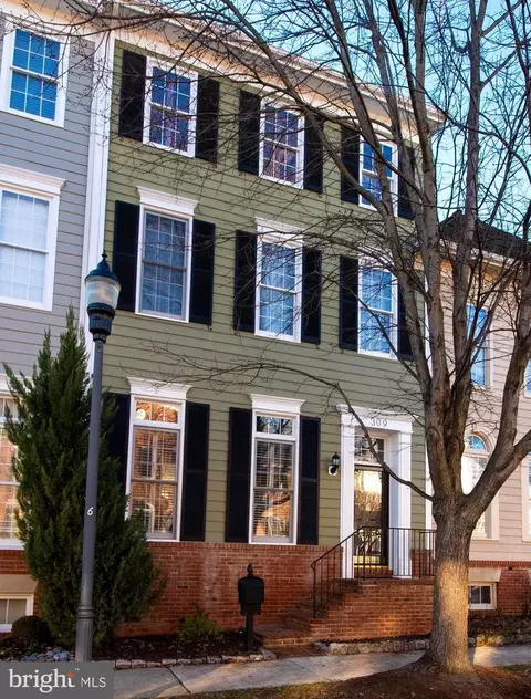 309 Alfandre St, Gaithersburg, MD 20878