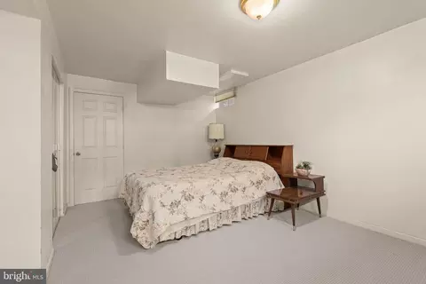 Bedroom - 14912 Village Gate Dr, Silver Spring, MD 20906 photo 4 of 5