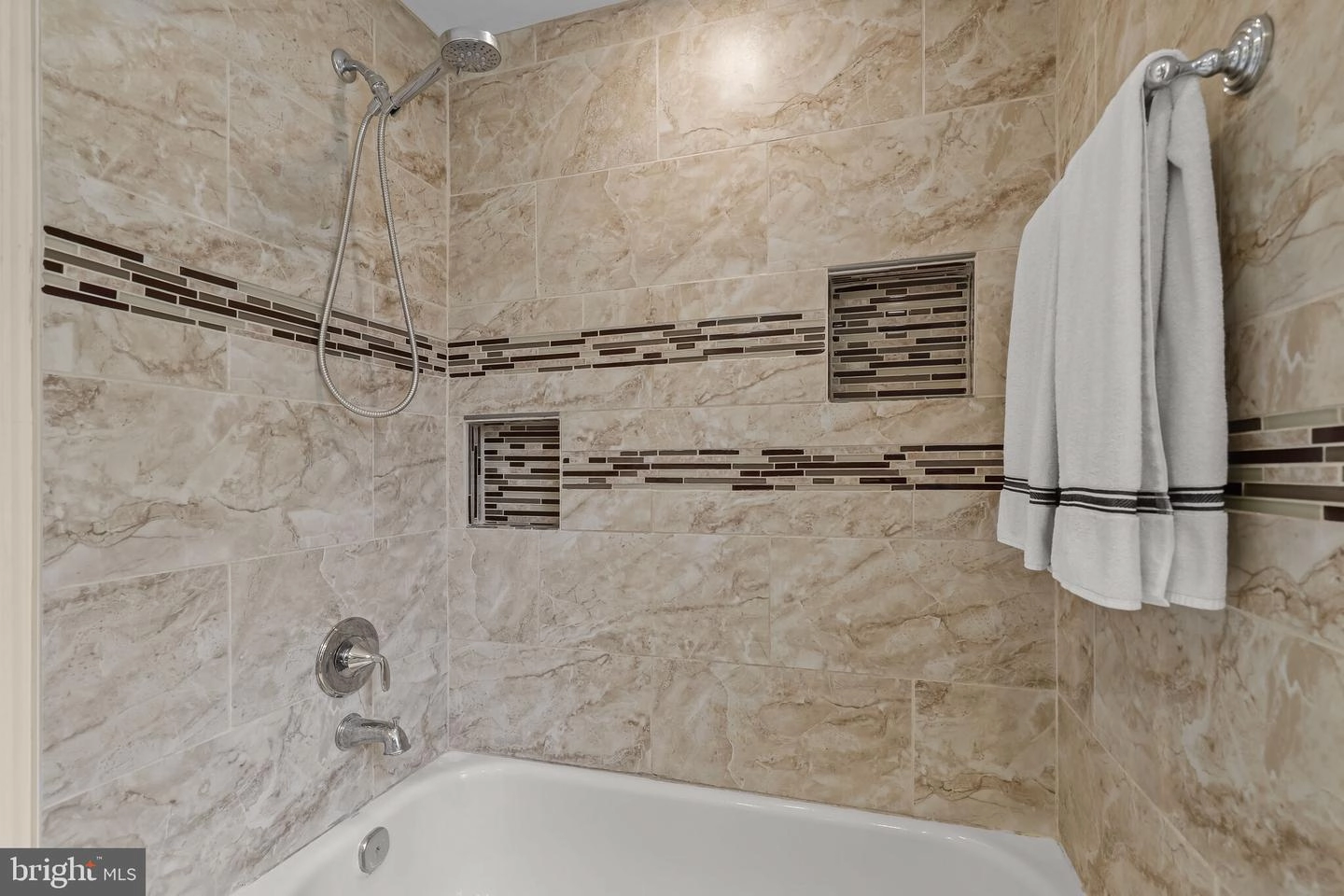 Bath - 14912 Village Gate Dr, Silver Spring, MD 20906 photo 7 of 8
