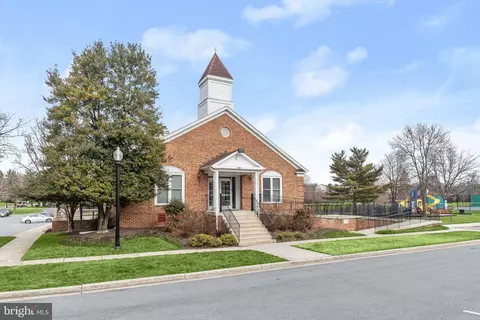 Exterior - 14912 Village Gate Dr, Silver Spring, MD 20906 photo 11 of 13