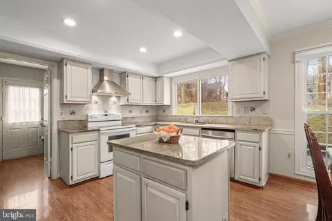 Kitchen - 14912 Village Gate Dr, Silver Spring, MD 20906 photo 1 of 4