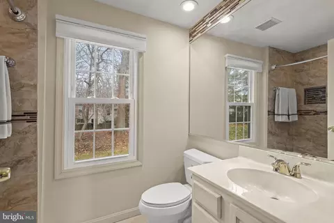 Bath - 14912 Village Gate Dr, Silver Spring, MD 20906 photo 6 of 8