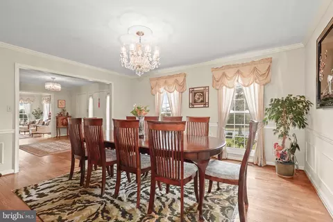 Dining - 14912 Village Gate Dr, Silver Spring, MD 20906 photo 2 of 5