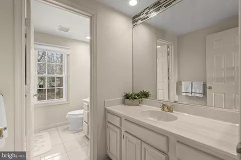 Bath - 14912 Village Gate Dr, Silver Spring, MD 20906 photo 5 of 8