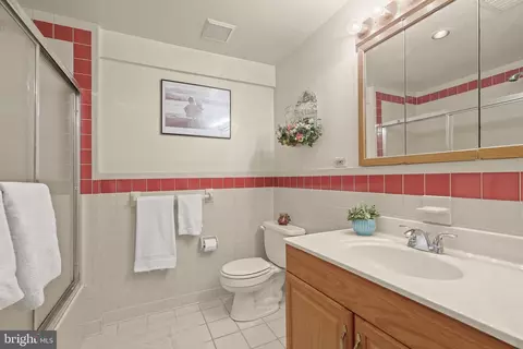 Bath - 14912 Village Gate Dr, Silver Spring, MD 20906 photo 8 of 8