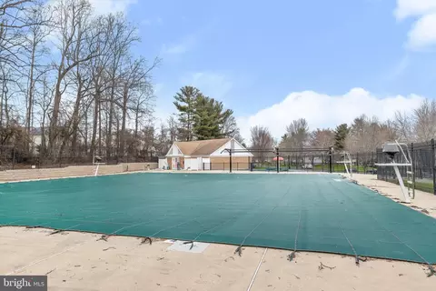 Exterior - 14912 Village Gate Dr, Silver Spring, MD 20906 photo 10 of 13