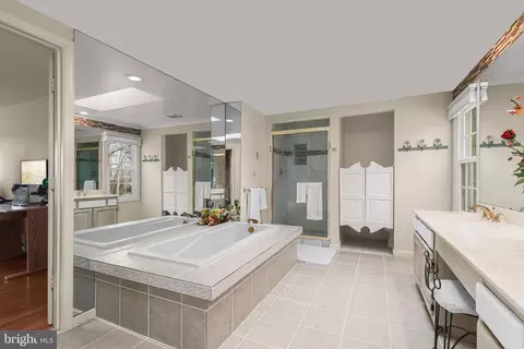 Bath - 14912 Village Gate Dr, Silver Spring, MD 20906 photo 3 of 8