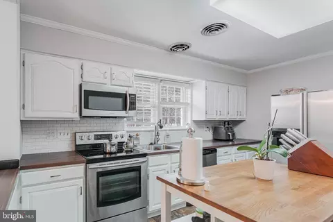 Kitchen - 14700 Claude Ln, Silver Spring, MD 20905 photo 1 of 4