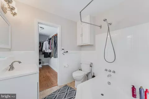 Bath - 14700 Claude Ln, Silver Spring, MD 20905 photo 3 of 4