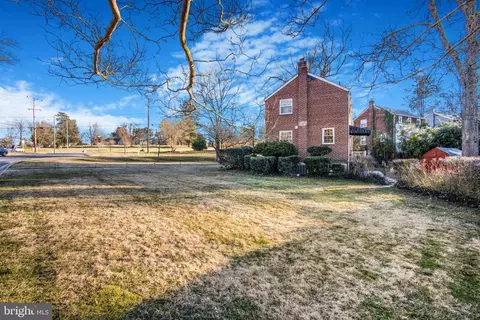 Exterior - 1201 Forest Glen Rd, Silver Spring, MD 20901 photo 5 of 11