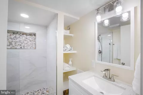 Bath - 1201 Forest Glen Rd, Silver Spring, MD 20901 photo 6 of 8