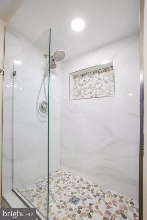 Bath - 1201 Forest Glen Rd, Silver Spring, MD 20901 photo 7 of 8