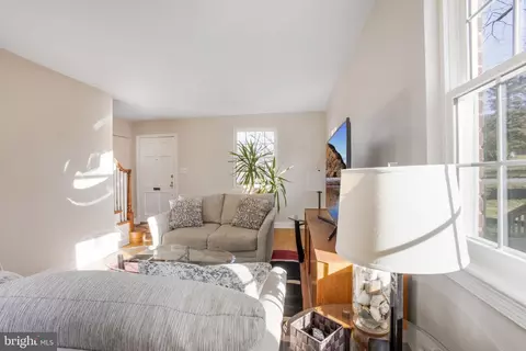 Living - 1201 Forest Glen Rd, Silver Spring, MD 20901 photo 2 of 5