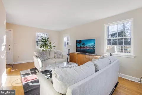 Living - 1201 Forest Glen Rd, Silver Spring, MD 20901 photo 5 of 5
