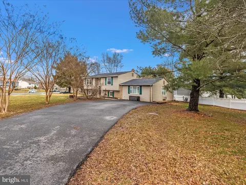 Exterior - 19017 Wootton Ave, Poolesville, MD 20837 photo 3 of 12