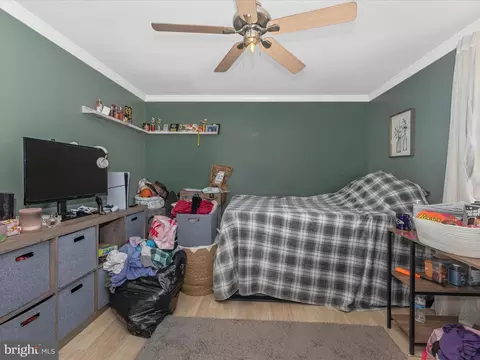 Bedroom - 19017 Wootton Ave, Poolesville, MD 20837 photo 7 of 10