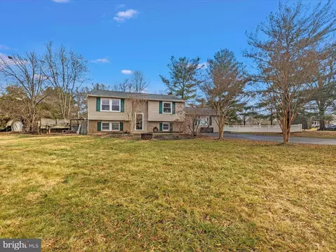 Exterior - 19017 Wootton Ave, Poolesville, MD 20837 photo 9 of 12