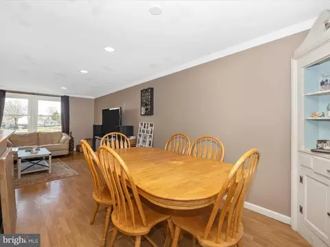 Dining - 19017 Wootton Ave, Poolesville, MD 20837 photo 3 of 3