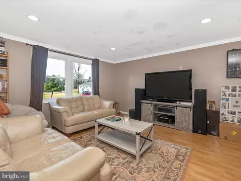 Living - 19017 Wootton Ave, Poolesville, MD 20837 photo 1 of 5