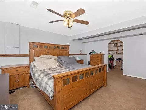 Bedroom - 19017 Wootton Ave, Poolesville, MD 20837 photo 5 of 10