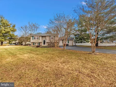Exterior - 19017 Wootton Ave, Poolesville, MD 20837 photo 7 of 12