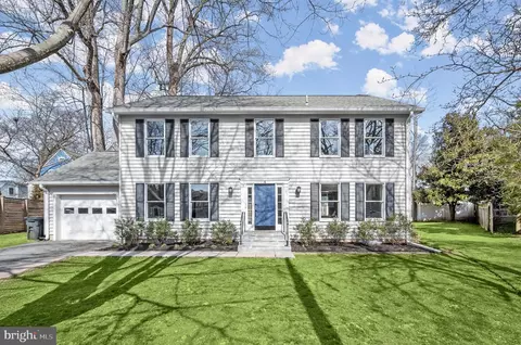 4 Wyoming Ct, Bethesda, MD 20816
