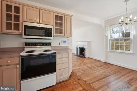 Kitchen - 704 Buckingham Dr, Silver Spring, MD 20901 photo 3 of 4