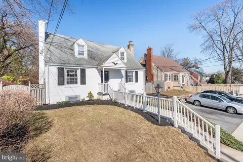 Exterior - 704 Buckingham Dr, Silver Spring, MD 20901 photo 2 of 7