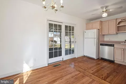 Kitchen - 704 Buckingham Dr, Silver Spring, MD 20901 photo 2 of 4