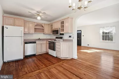 Kitchen - 704 Buckingham Dr, Silver Spring, MD 20901 photo 1 of 4