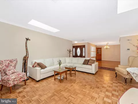 Living - 3603 Tarkington Ln #61 B, Silver Spring, MD 20906 photo 10 of 17