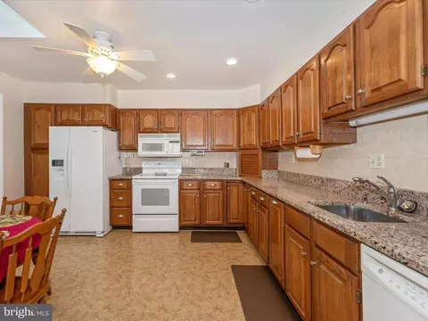 Kitchen - 3603 Tarkington Ln #61 B, Silver Spring, MD 20906 photo 4 of 7