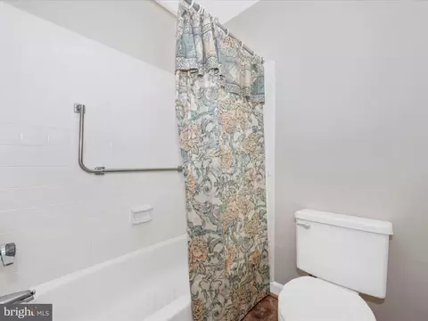 Bath - 3603 Tarkington Ln #61 B, Silver Spring, MD 20906 photo 5 of 6