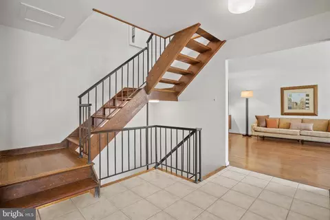 Entry Way - 8705 Postoak Rd, Potomac, MD 20854 photo 1 of 1
